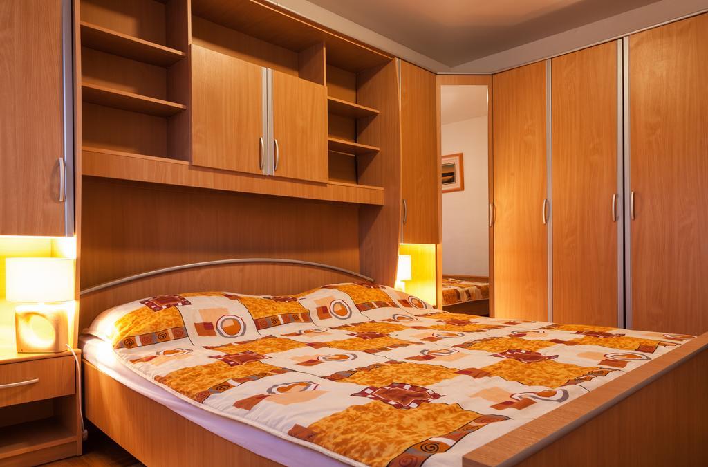 Apartment Aldo Pula Kamer foto